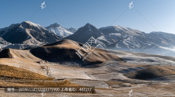 祁連卓爾山