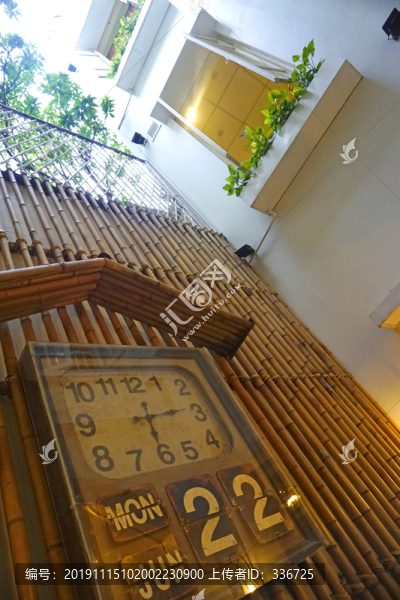北越越南菜餐廳室內(nèi)日歷掛鐘