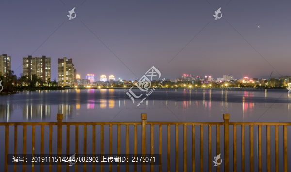 憑欄夜色