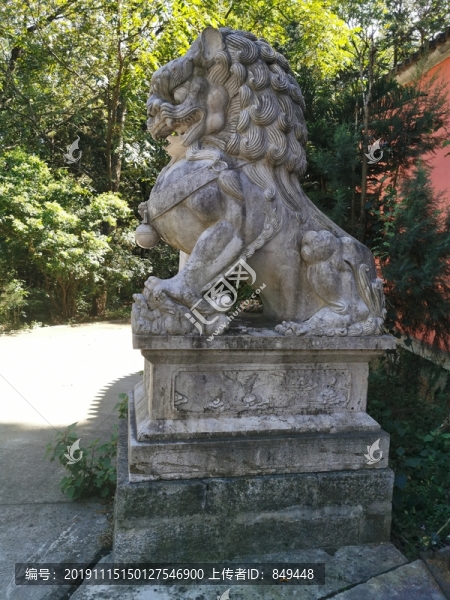 石獅子側(cè)面