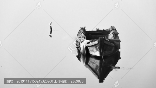 海鷗與木船