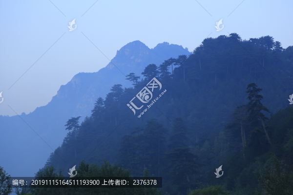 群山