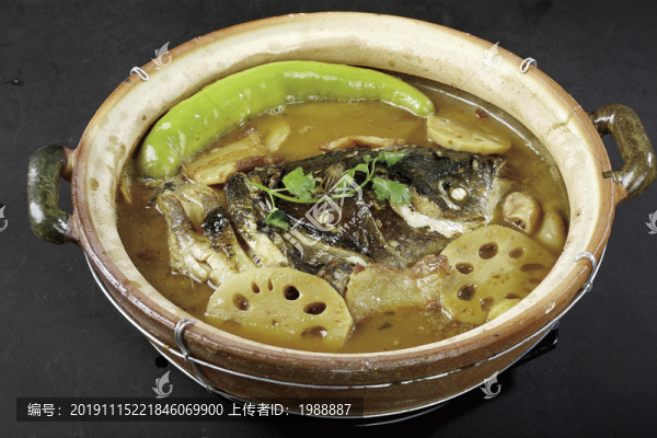 秘制砂鍋魚頭