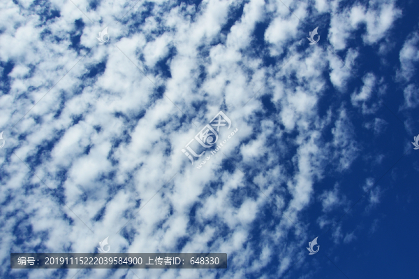 天空白云
