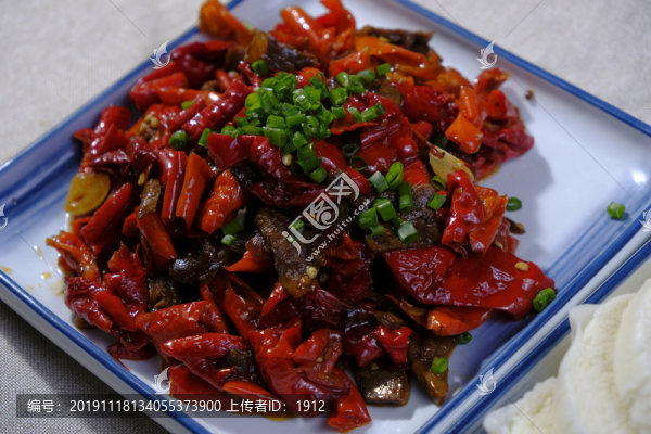 辣皮子炒牛肉