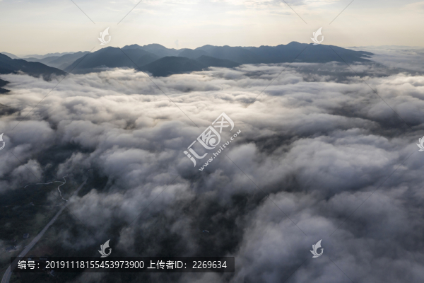 航拍云海