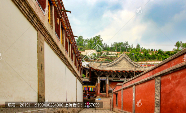 塔爾寺的建筑