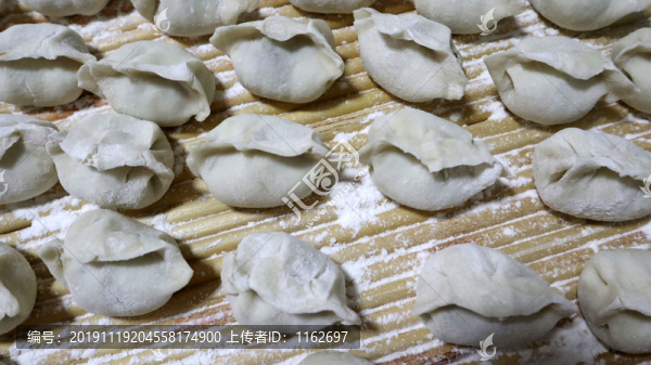 手工水餃