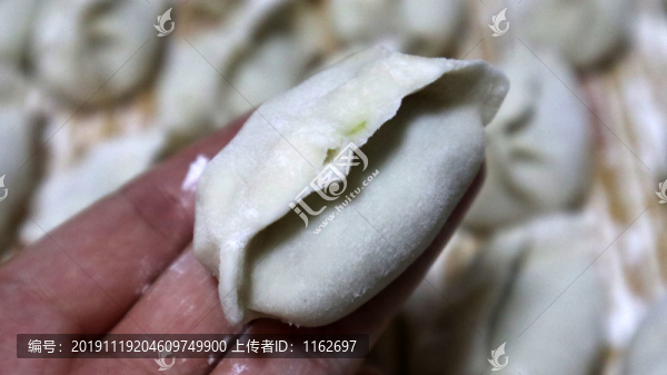 手工餃子