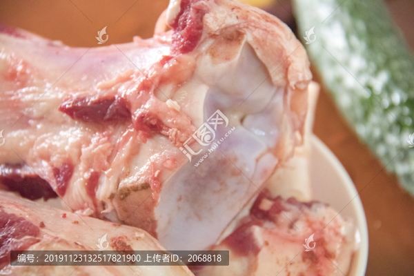 牛骨