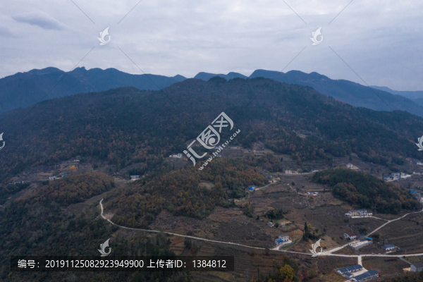 大山秋色