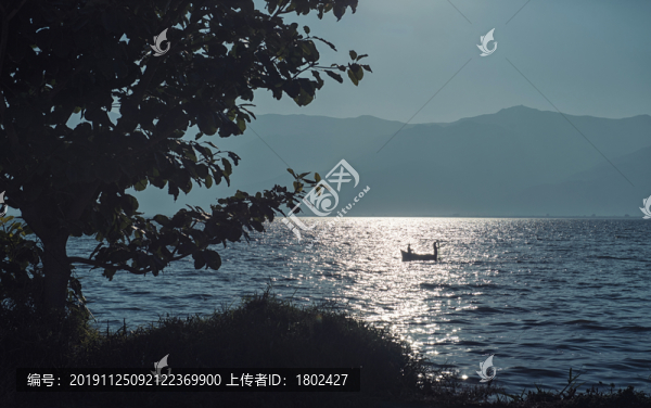 蒼山洱海漁船