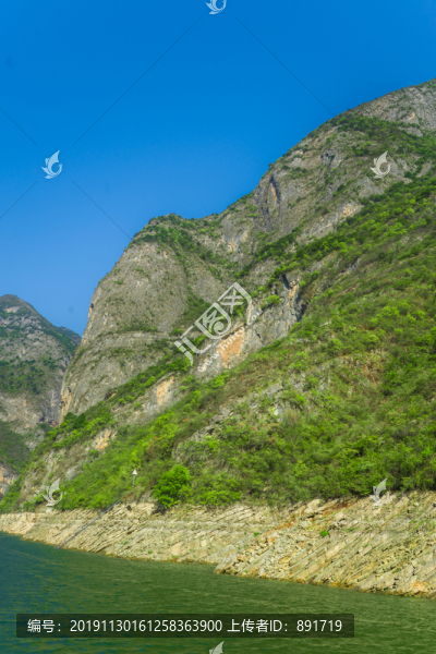 青山