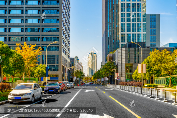 寧波東部新現(xiàn)代建筑街道摩天大樓