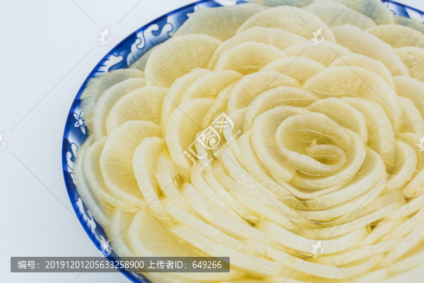 蒸白蘿卜