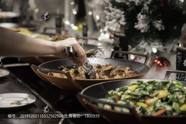 自助餐取餐