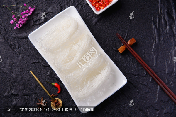 火鍋菜品粉絲拼盤