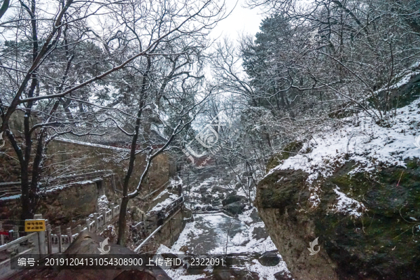 潭柘寺雪景大山古建筑雪景