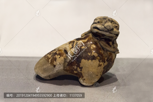 宋代褐釉麒麟