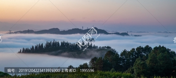 重慶南川云霧繪就山鄉(xiāng)生態(tài)畫(huà)