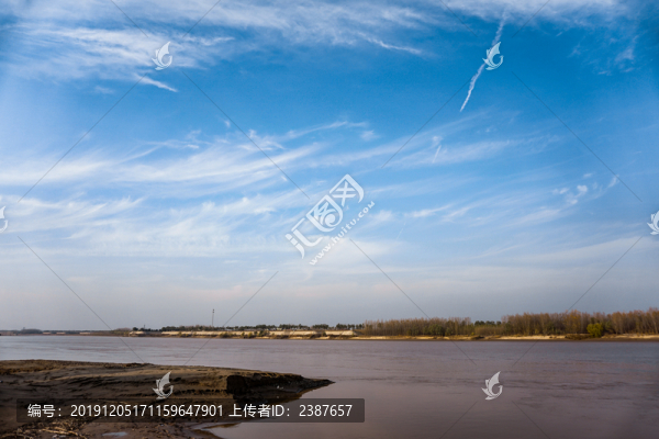 藍(lán)天白云