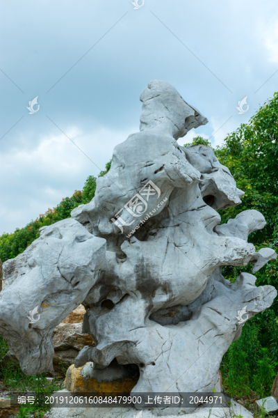假山