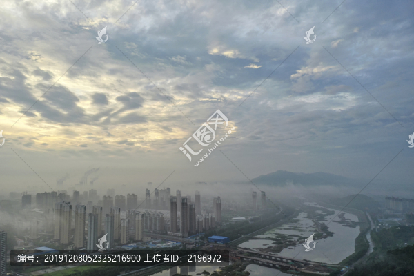 流云飛渡信陽城