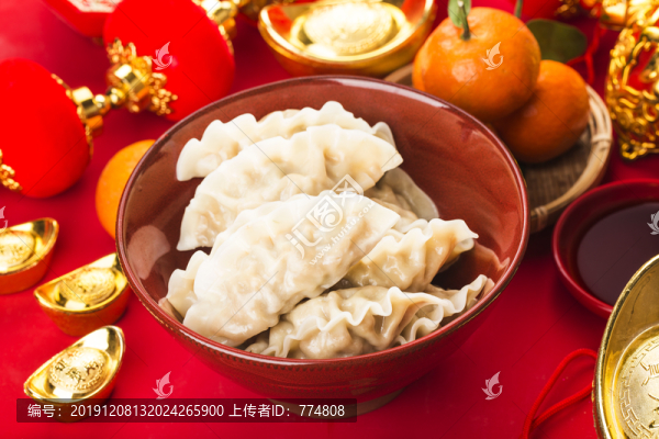 傳統(tǒng)節(jié)日吃餃子
