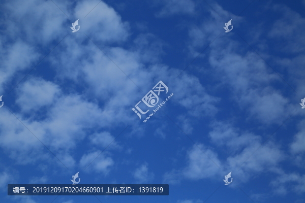 藍(lán)天白云
