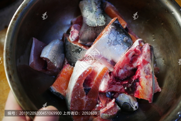 鰱魚塊