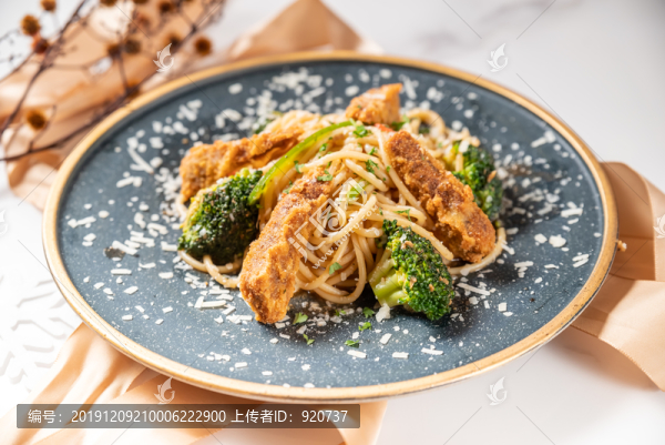 黑椒牛肉意大利面