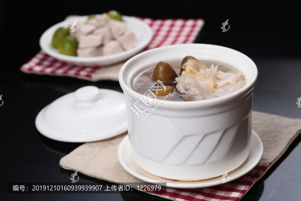 青欖燉響螺片