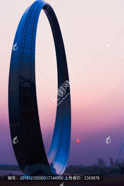 夕陽下的城市地標(biāo)