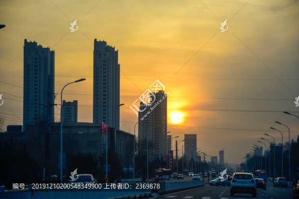 夕陽與城市