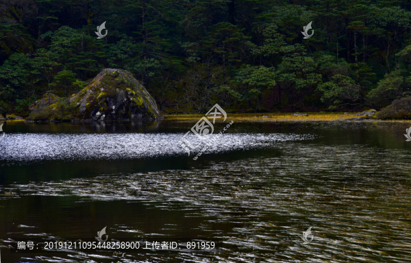 螺髻山高原湖泊森林風(fēng)光