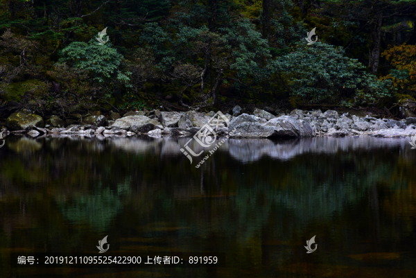螺髻山高原湖泊森林風(fēng)光
