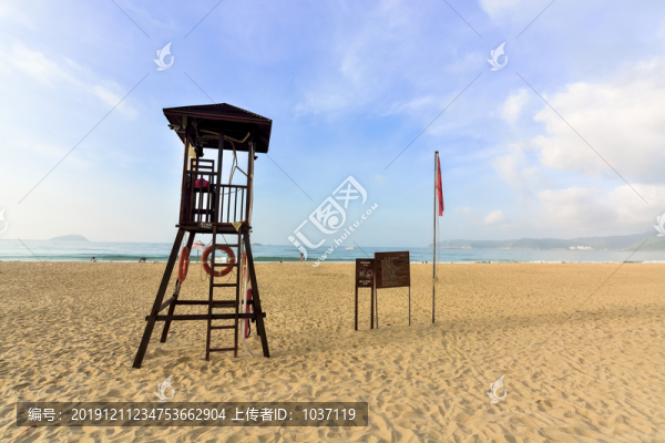 沙灘上的瞭望塔