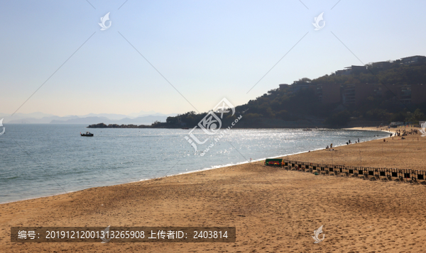 晴天海邊沙灘小梅沙海灘