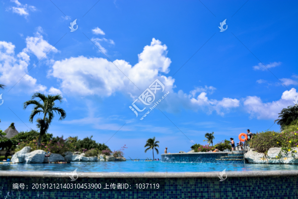 酒店露天游泳池