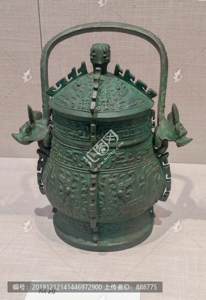提梁卣銅器展示