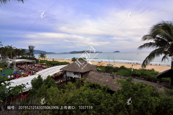 海邊燒烤場(chǎng)