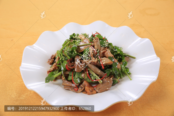 香菜麻油伴豬雜