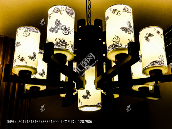 吊燈