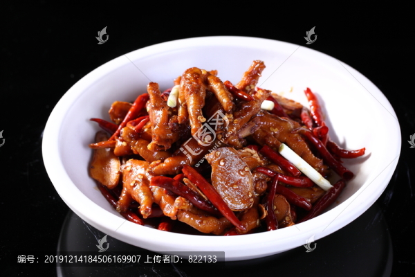 鹵雞腳