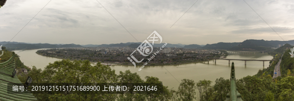 閬中古城全景