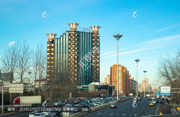 北京三元橋街景中旅大廈