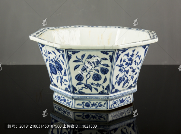 八角青花大花盆