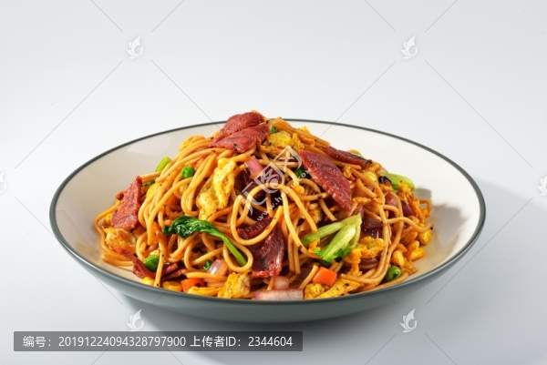 五香牛肉炒面