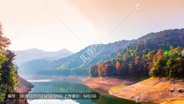 湖光山色