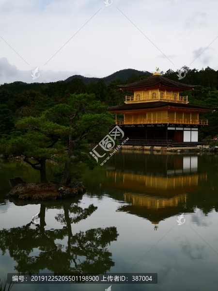 日本金閣寺